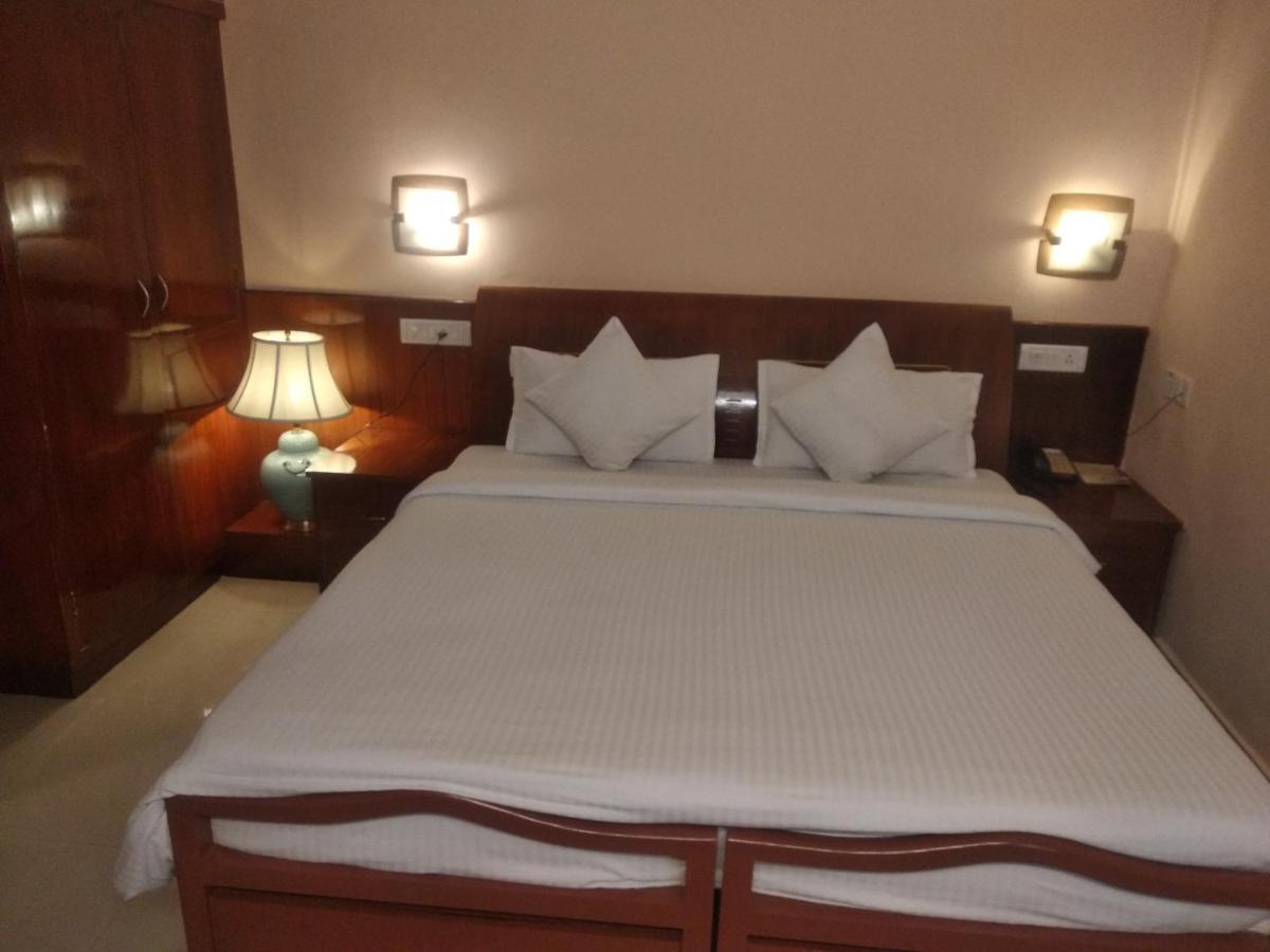 Hotel Kpm Regency Palakkad Exteriér fotografie